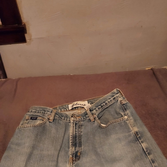 Express Blues women's jeans. - Picture 2 of 6